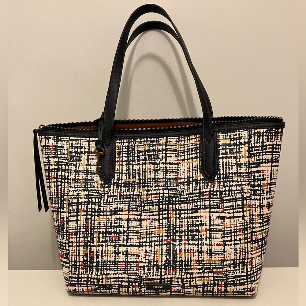 Fossil shoulder bag ( with matching wallet)